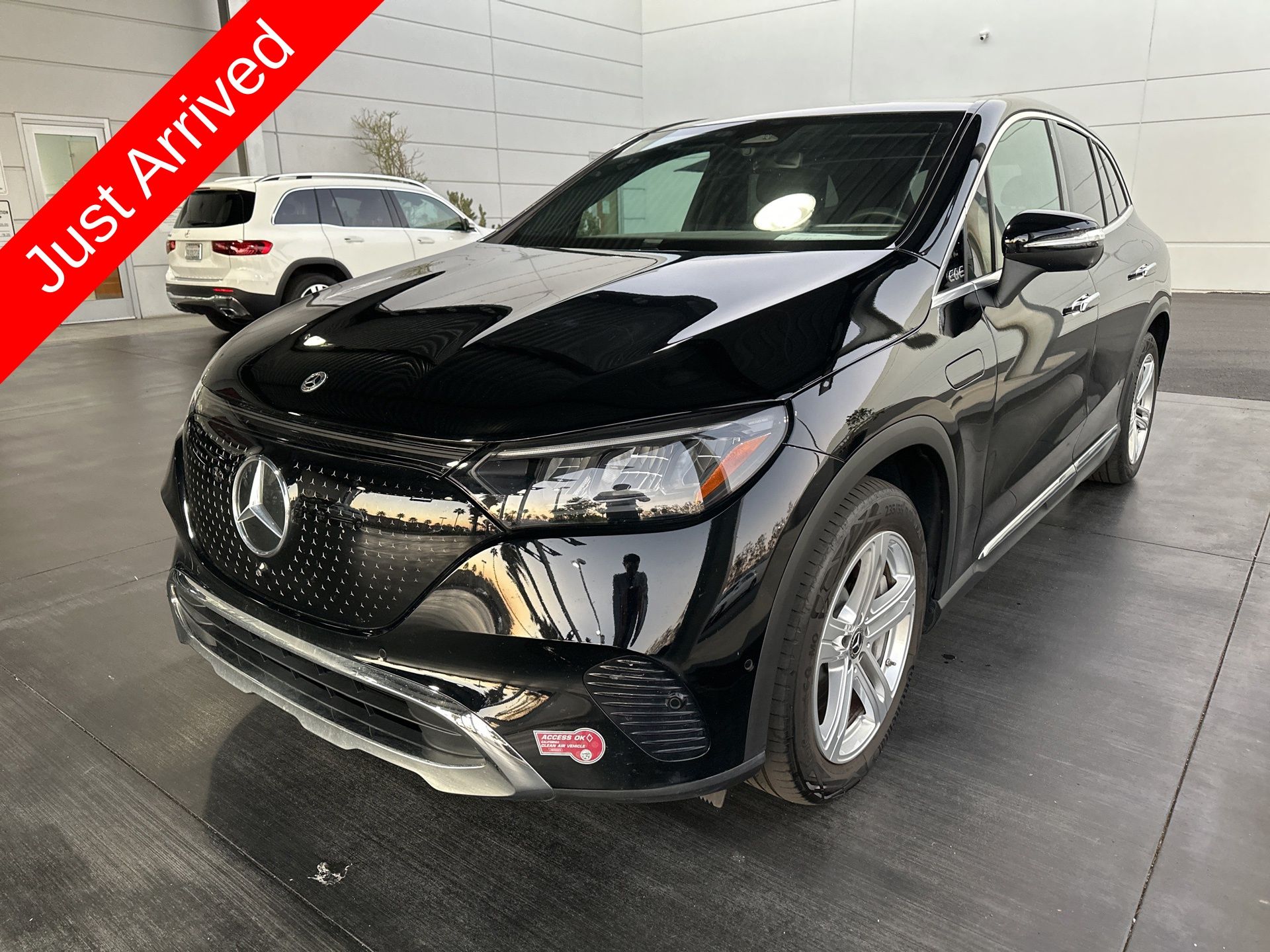 2023 Mercedes-Benz EQE SUV Base's photo