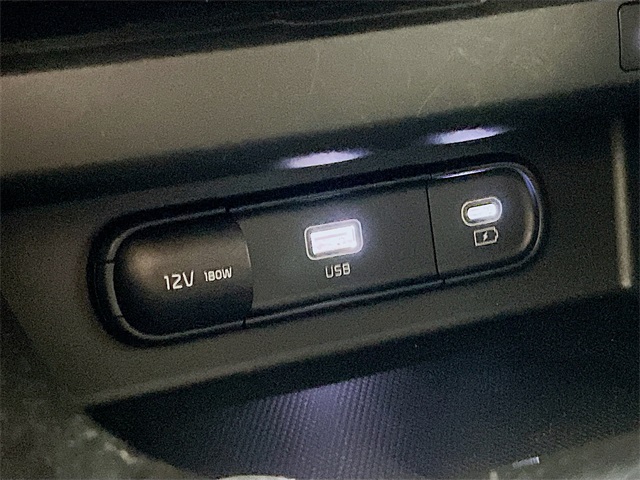 2024 Kia Seltos SX photo 16