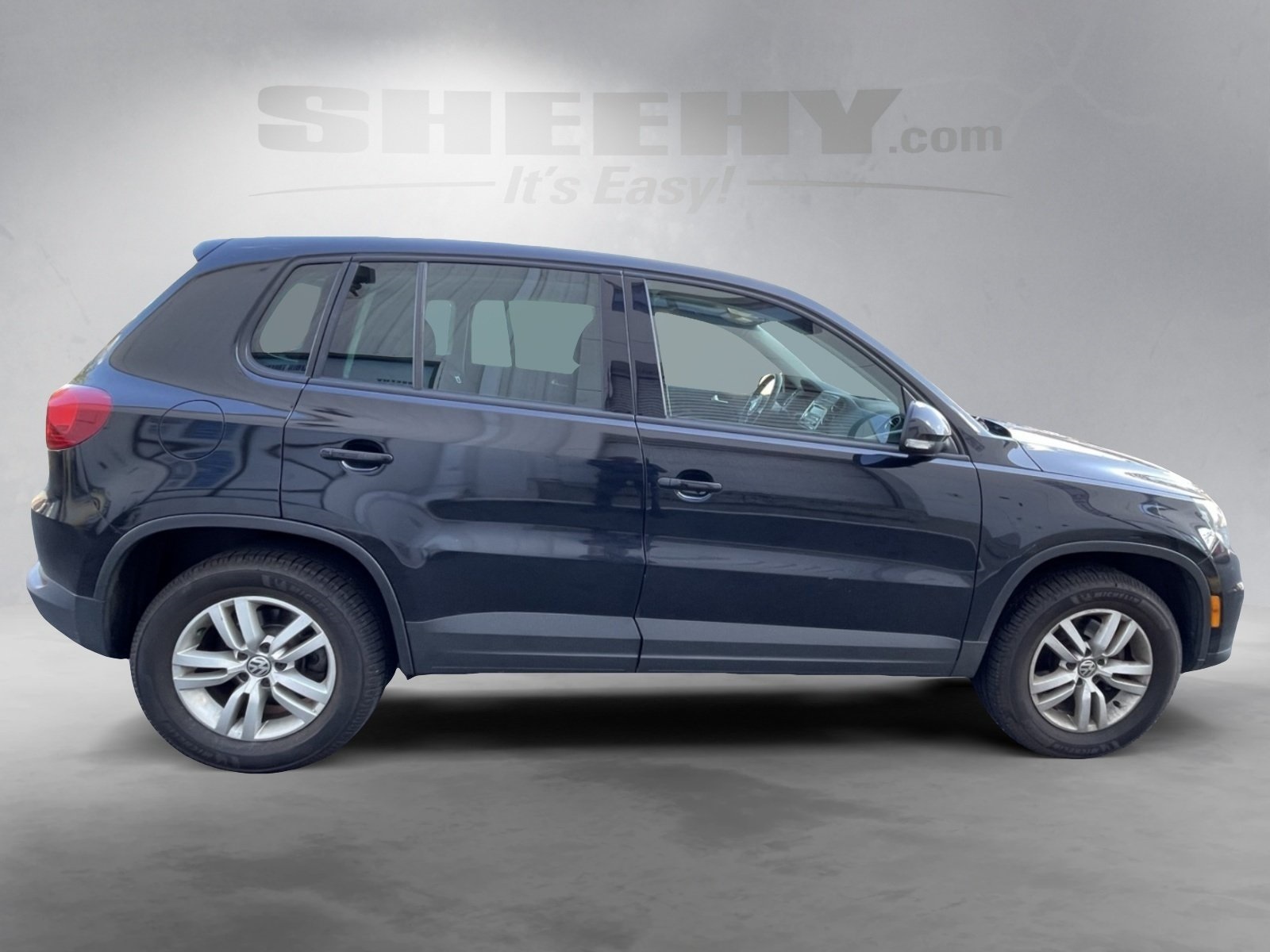 2012 Volkswagen Tiguan S photo 17