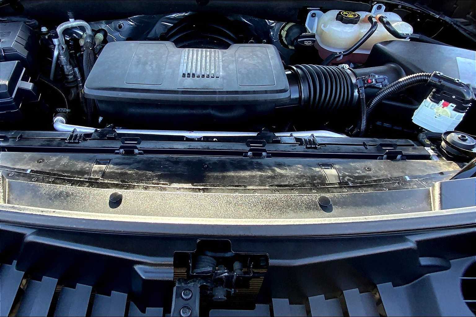 2024 Chevrolet Suburban LT photo 30