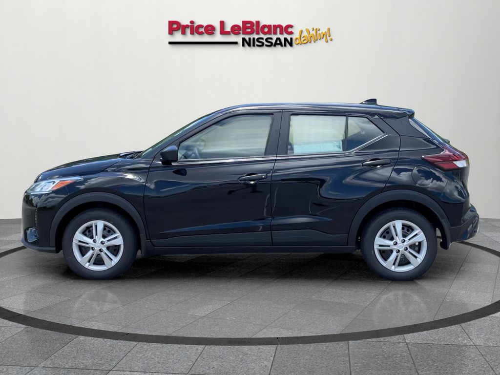 2025 Nissan Kicks Play S photo 4