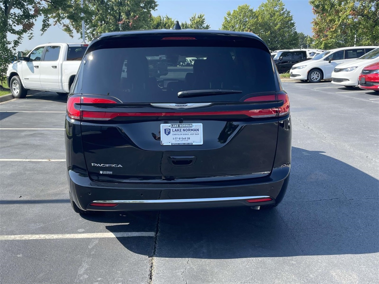 2026 Chrysler Pacifica photo 5