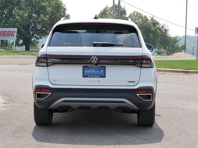 2025 Volkswagen Taos SEL photo 2