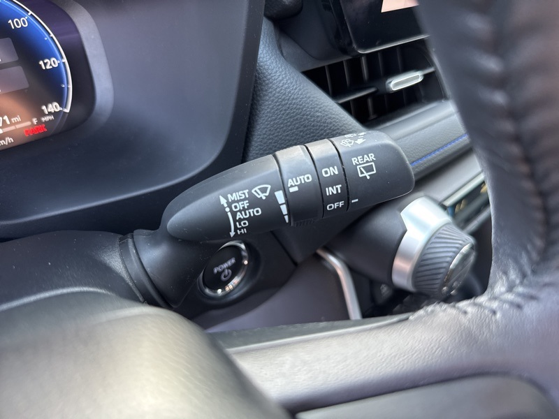2023 Toyota RAV4 Hybrid XSE photo 25