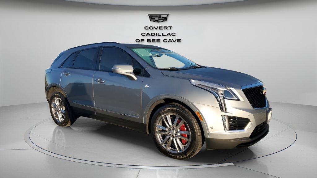 2025 Cadillac XT5 Sport's photo