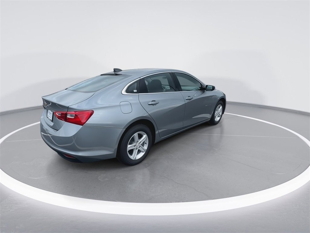 2025 Chevrolet Malibu LS photo 7
