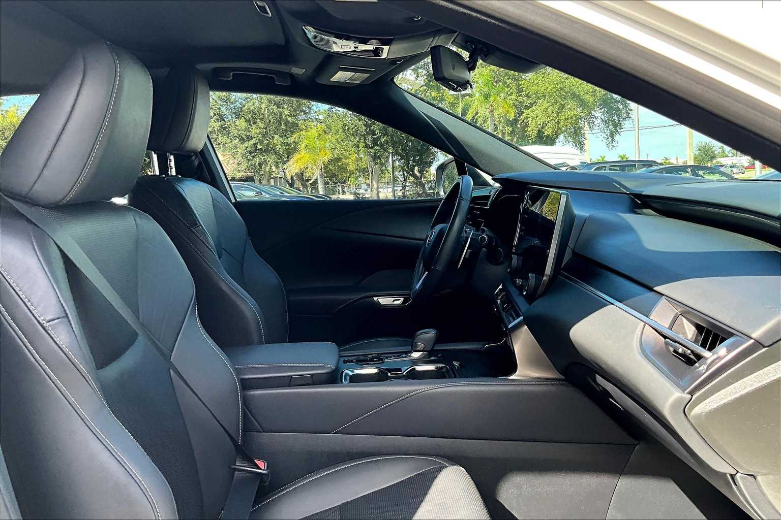 2024 Lexus RX Premium photo 8