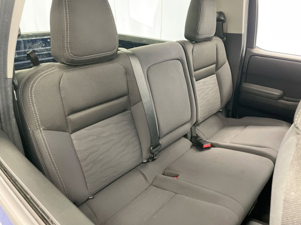 2023 Nissan Frontier Crew Cab SV photo 22