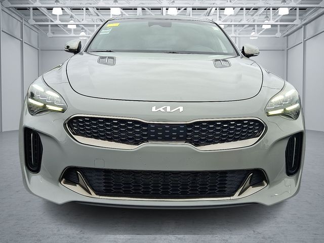 2022 Kia Stinger GT-Line photo 2