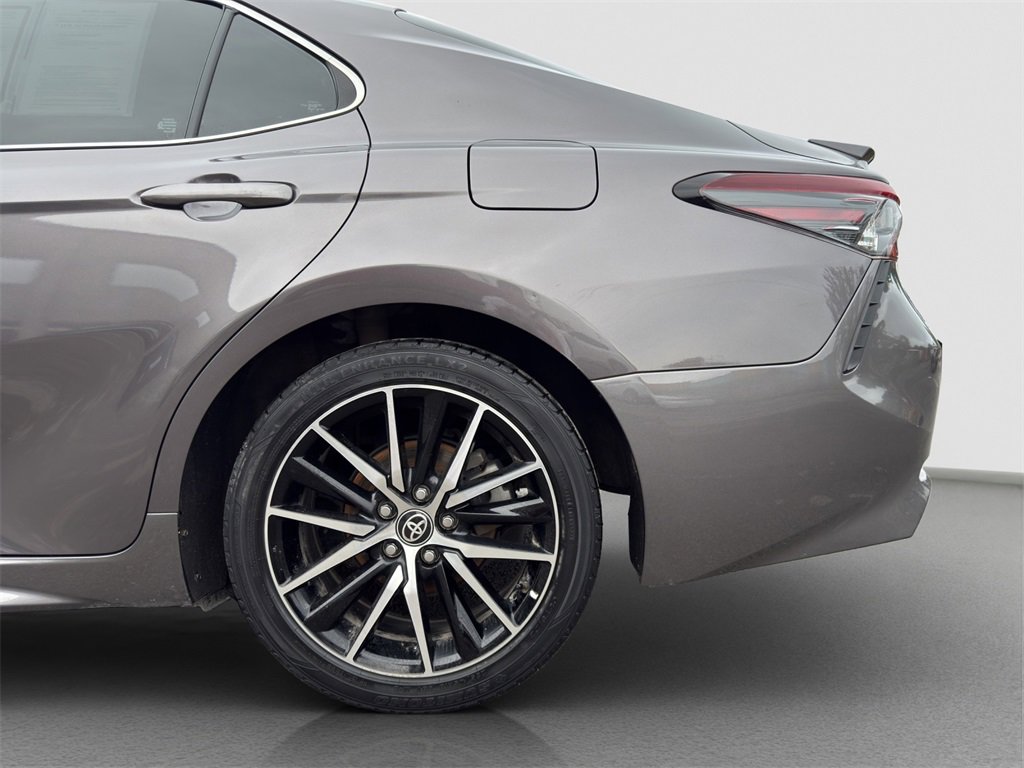 2021 Toyota Camry SE photo 13