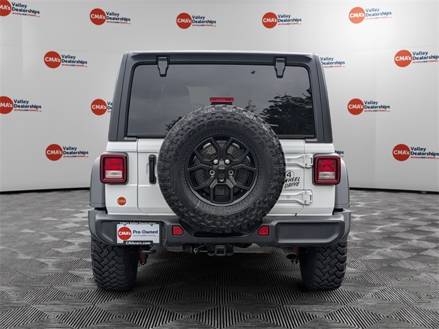 2024 Jeep Wrangler Willys photo 6
