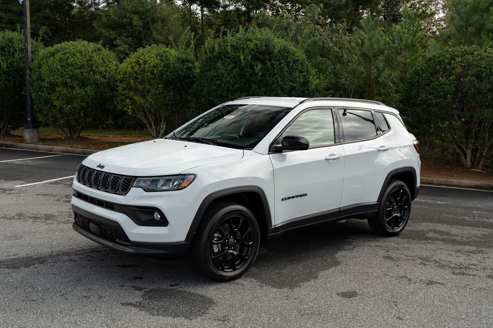 2026 Jeep Compass Latitude photo 2
