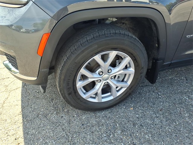 2022 Jeep Grand Cherokee Limited photo 4