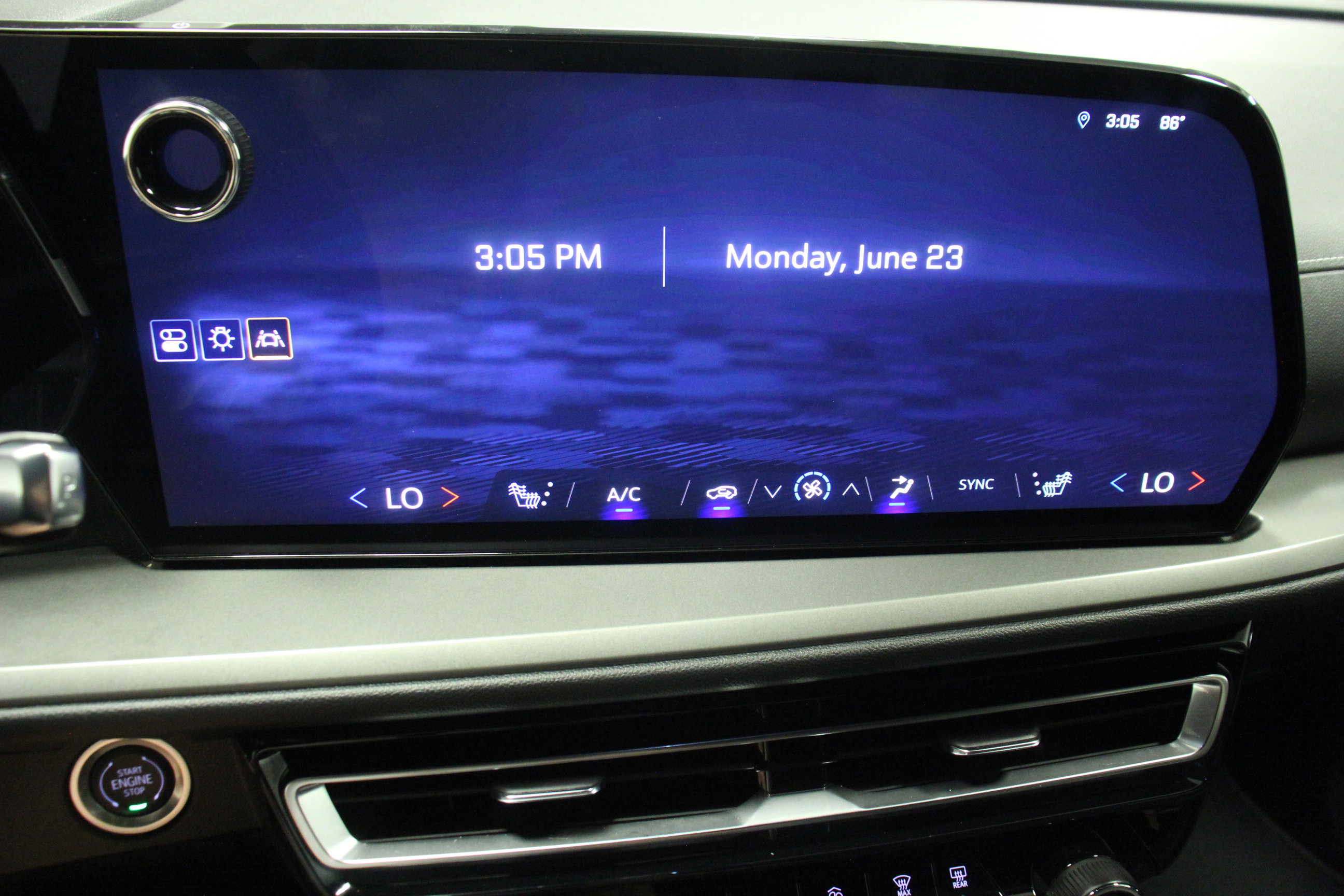 2024 Chevrolet Traverse photo 22