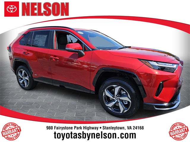 2025 Toyota RAV4 SE's photo