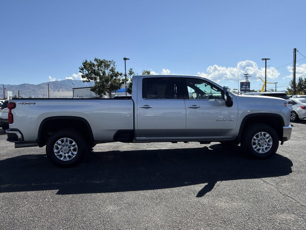 2023 Chevrolet Silverado 2500HD LTZ photo 4