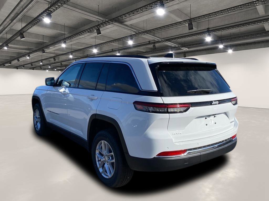 2025 Jeep Grand Cherokee Laredo X photo 2
