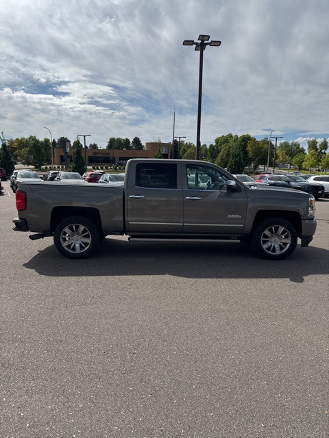 2017 Chevrolet Silverado 1500 High Country photo 4