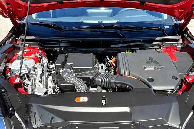 2025 Mitsubishi Outlander PHEV SEL photo 13