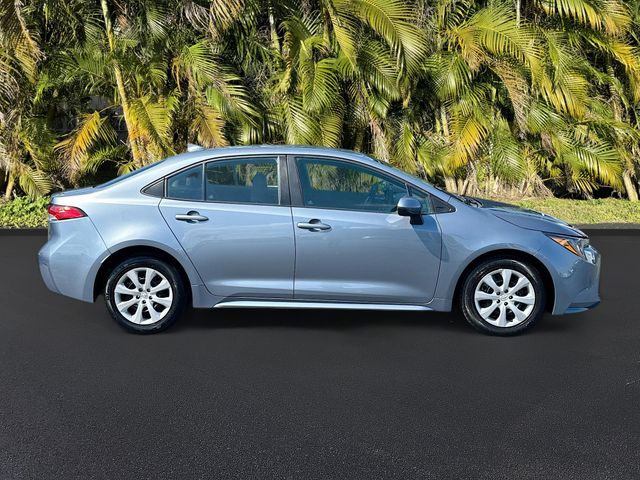 2023 Toyota Corolla LE photo 3