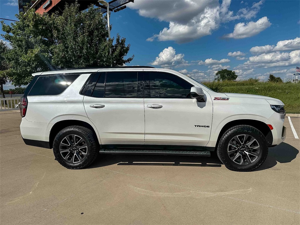 2021 Chevrolet Tahoe Z71 photo 2