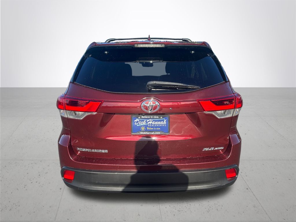 2018 Toyota Highlander XLE photo 3