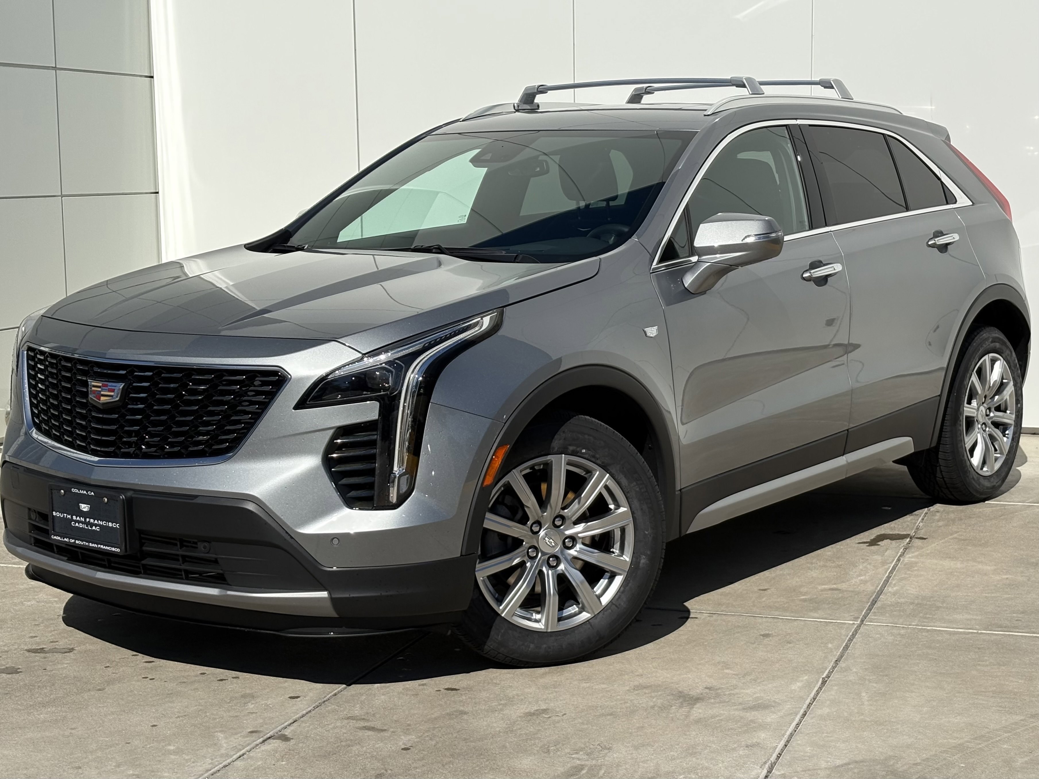2023 Cadillac XT4 Premium Luxury photo 2