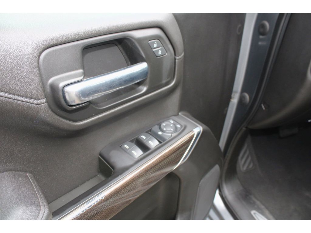 2022 Chevrolet Silverado 1500 LT Trail Boss photo 4