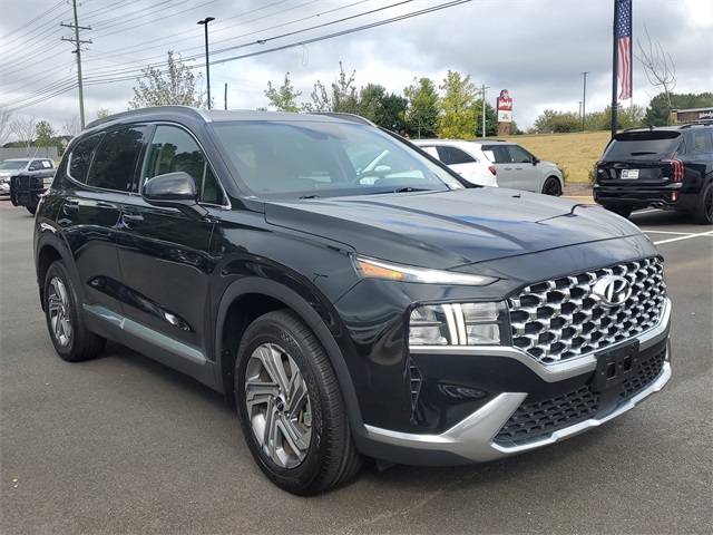 2022 Hyundai Santa Fe SEL photo 2