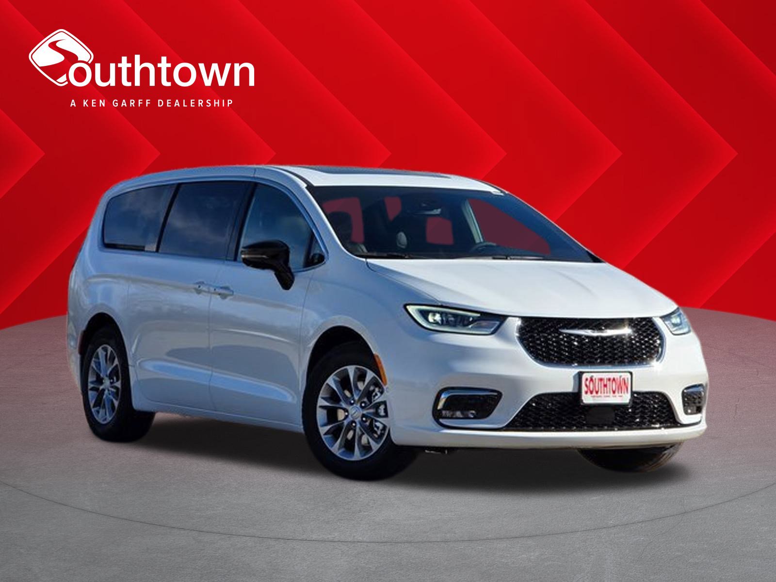 2026 Chrysler Pacifica Limited's photo