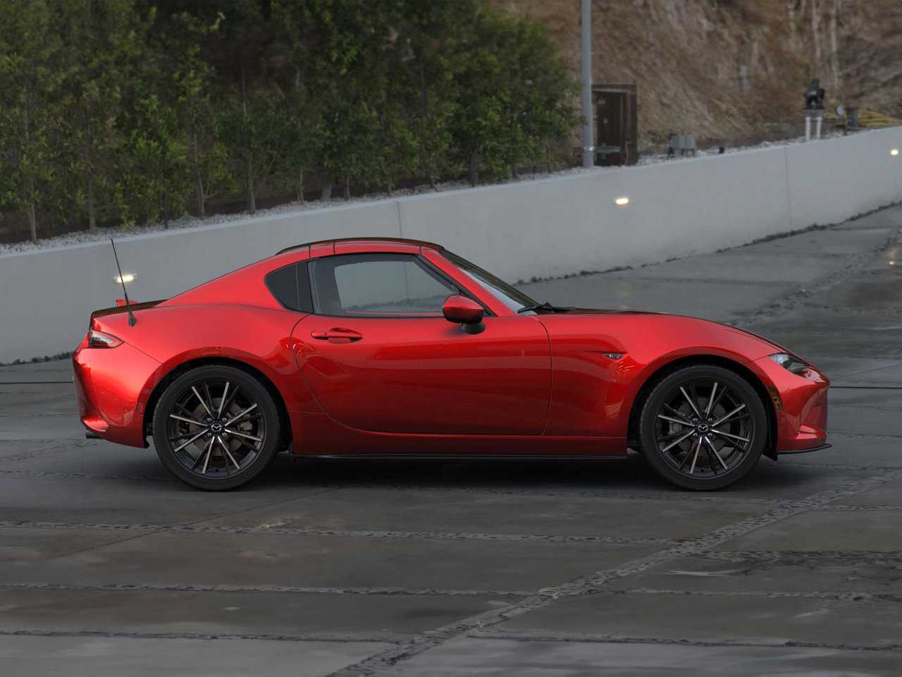 2025 Mazda MX-5 Miata Miata RF Grand Touring photo 2