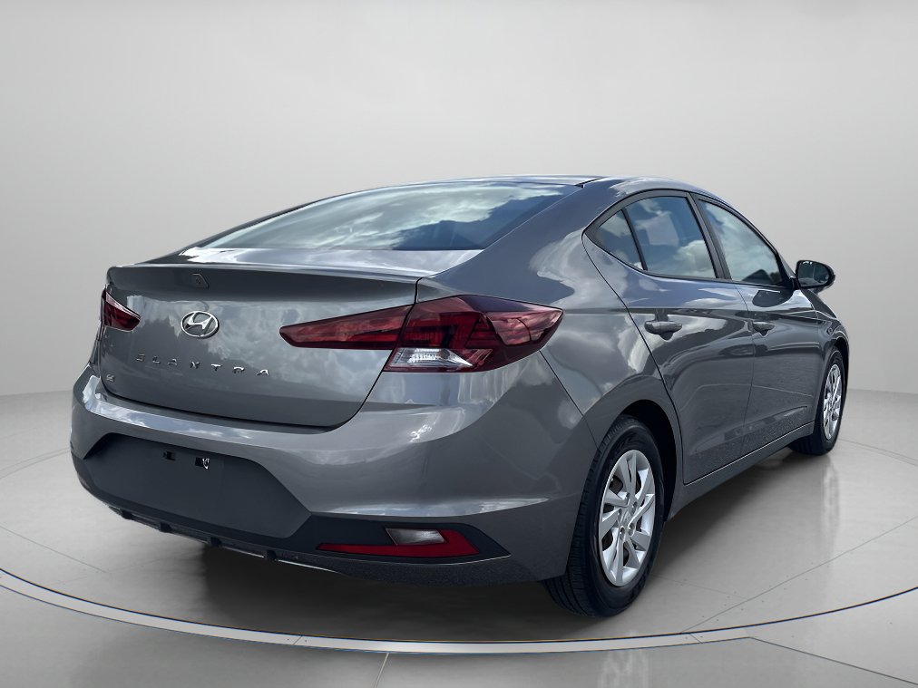 2019 Hyundai Elantra SE photo 2
