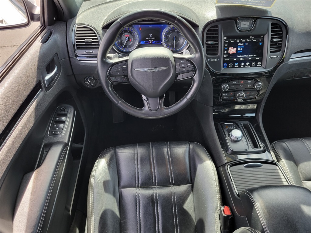 2021 Chrysler 300 S photo 12