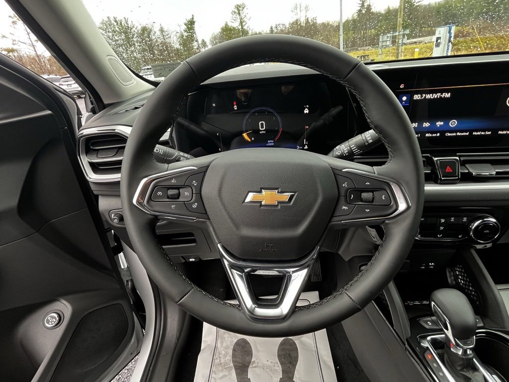 2026 Chevrolet Trailblazer LT photo 3