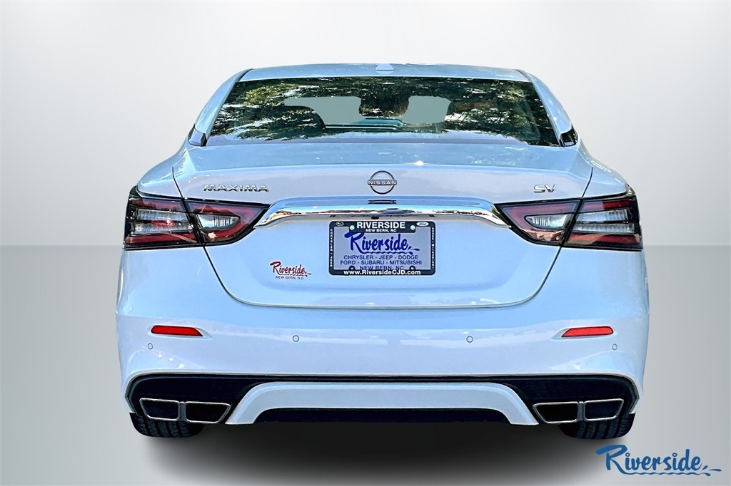 2023 Nissan Maxima SV photo 6