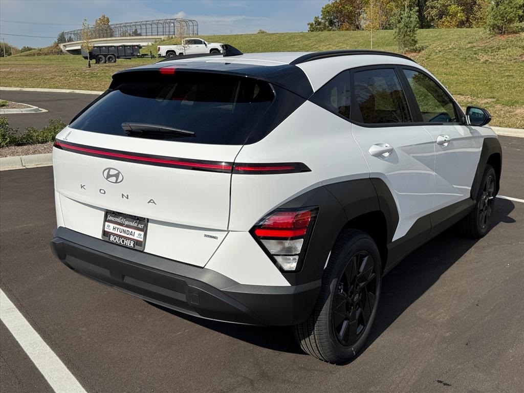 2026 Hyundai Kona SEL photo 2
