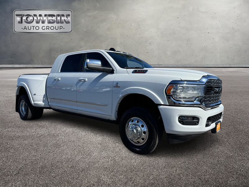 2022 Ram 3500 Limited photo 2