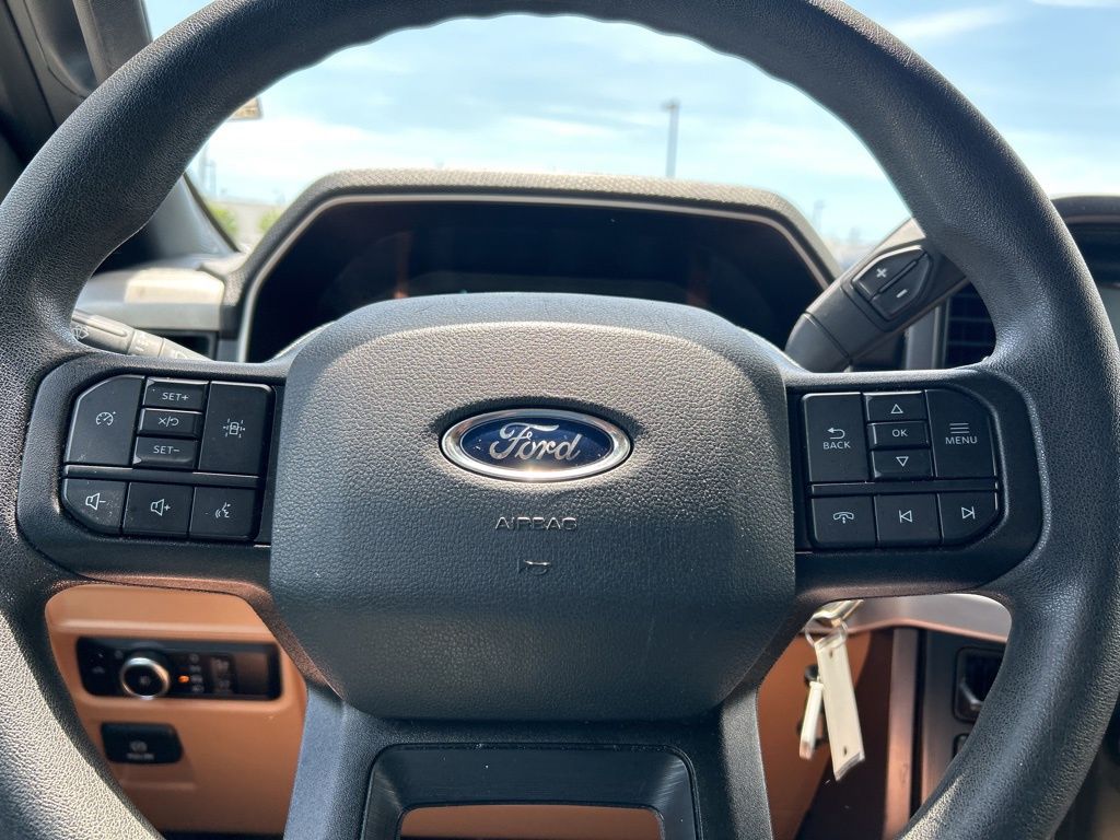 2023 Ford F-150 XLT photo 17