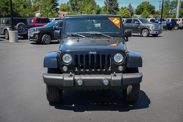 2015 Jeep Wrangler Unlimited Sahara photo 2