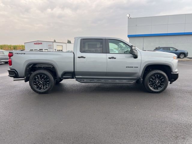 2025 Chevrolet Silverado 2500HD Custom photo 2