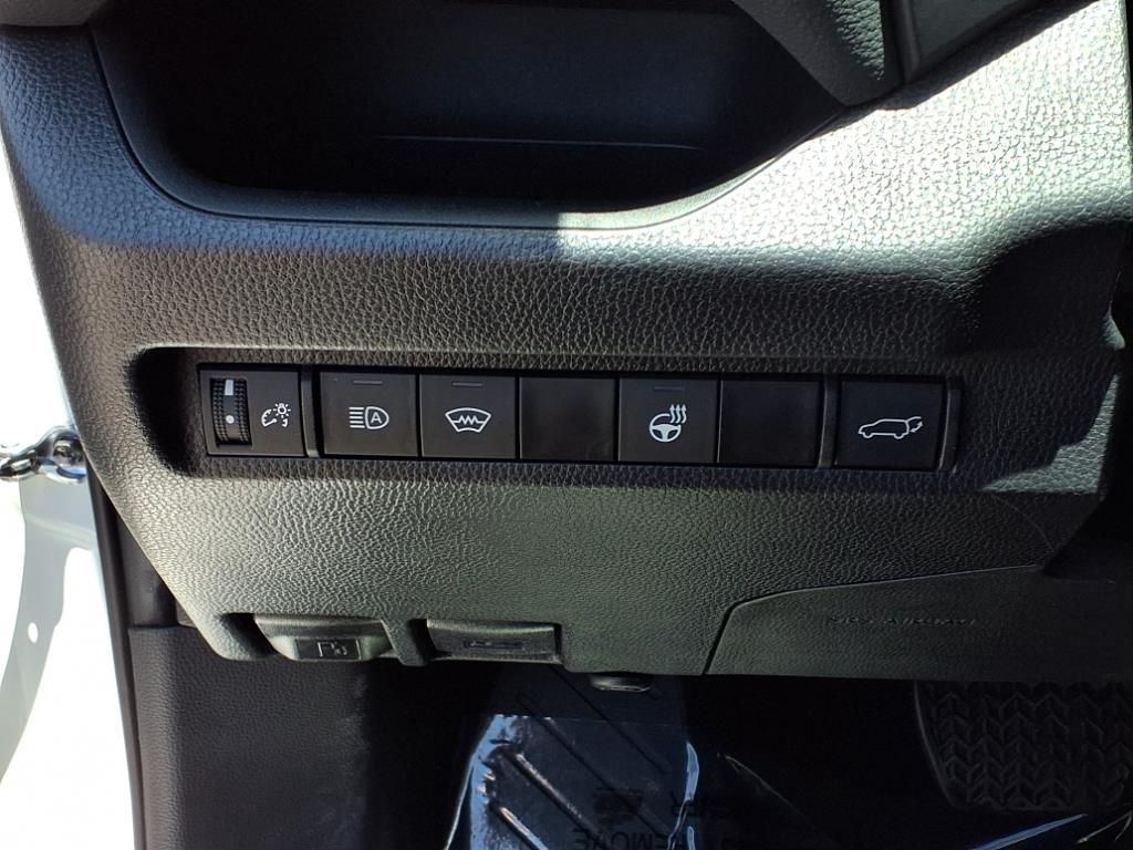 2024 Toyota RAV4 XLE Premium photo 14