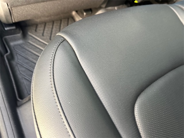 2025 Kia Sportage EX photo 13