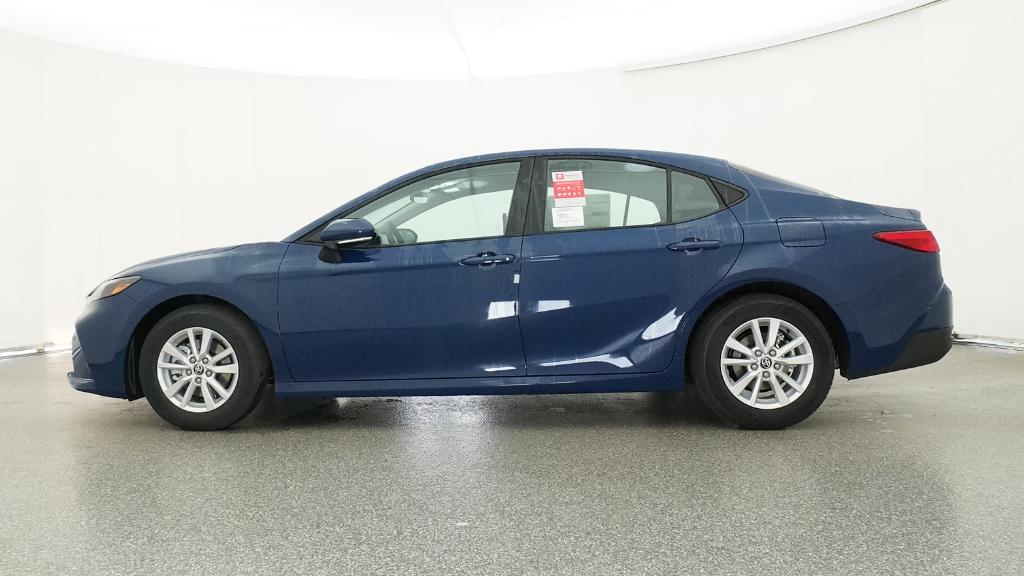 2026 Toyota Camry LE photo 10