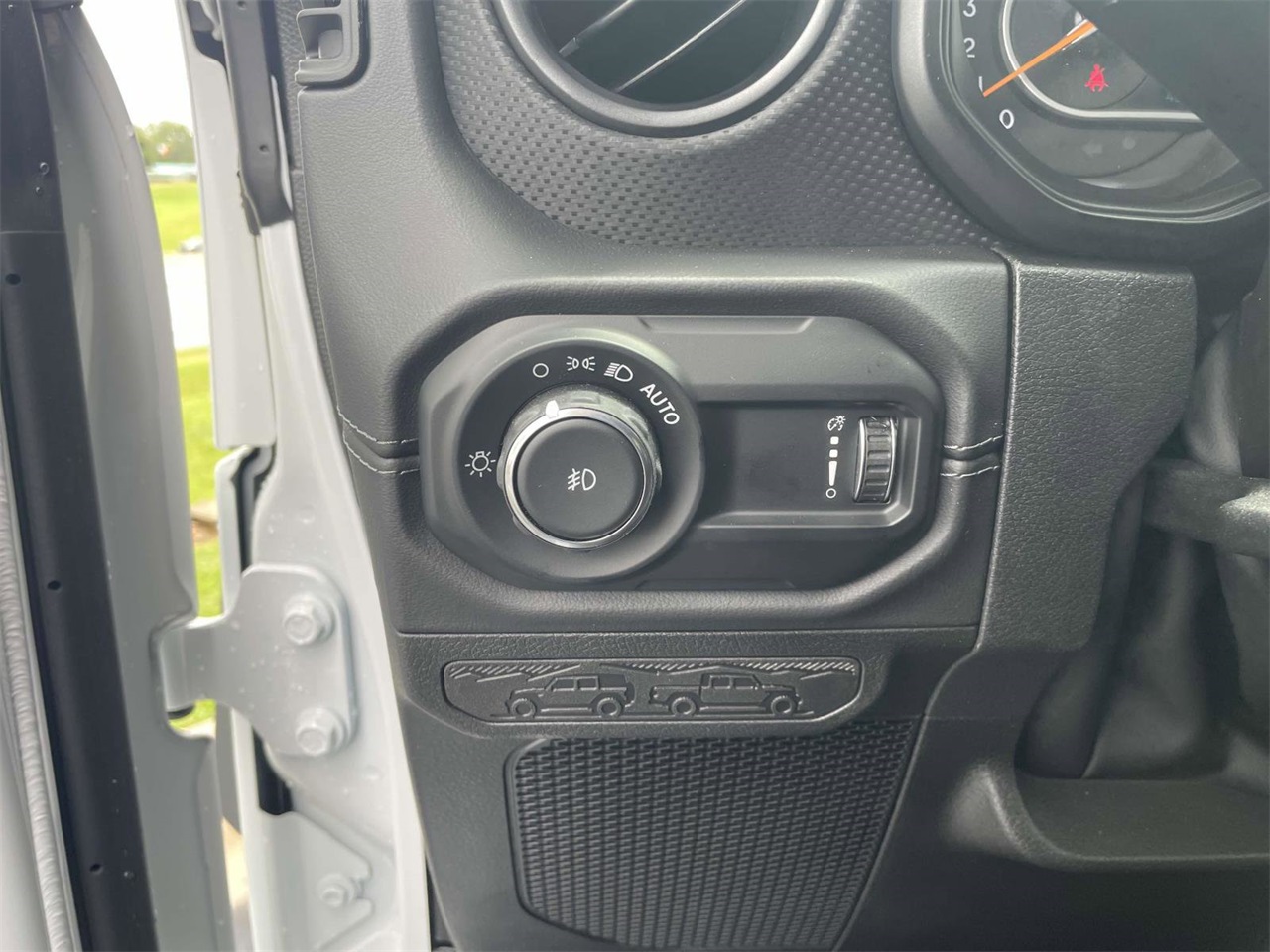2025 Jeep Wrangler Rubicon photo 11