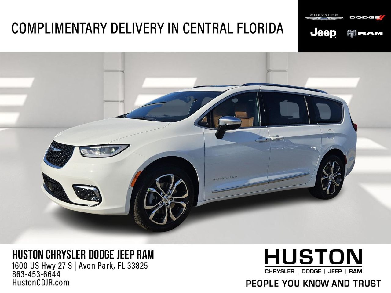 2026 Chrysler Pacifica Pinnacle's photo