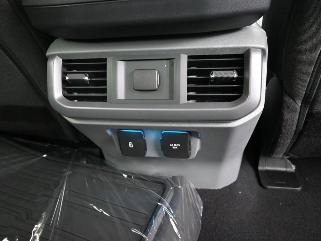 2025 Ford F-150 XLT photo 23