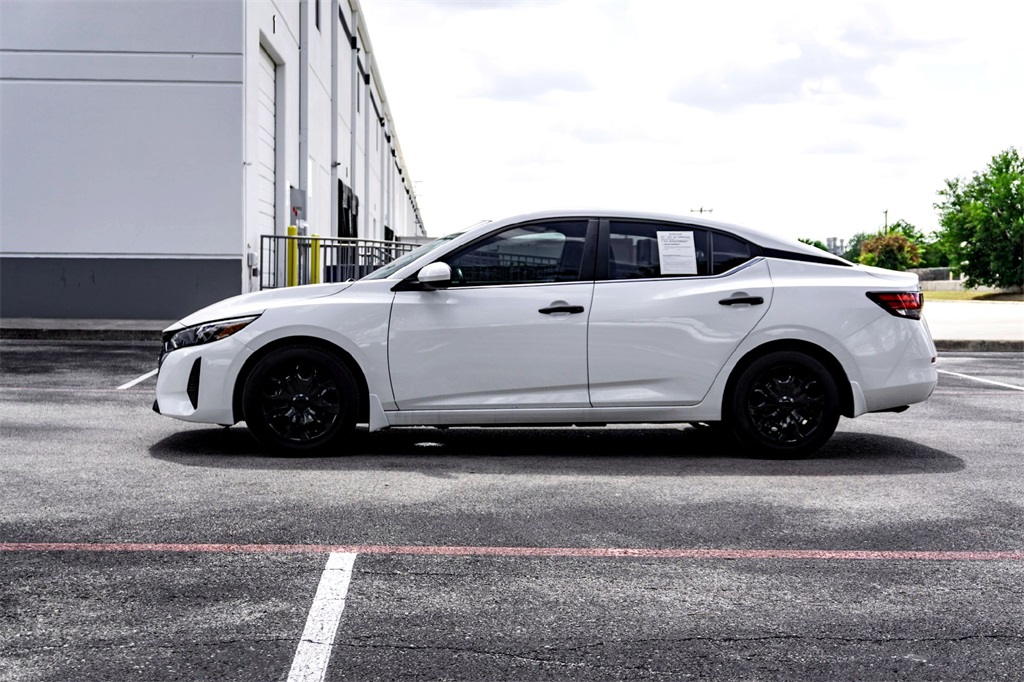 2025 Nissan Sentra S photo 7