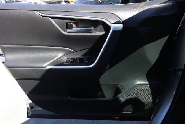 2022 Toyota RAV4 XLE photo 20