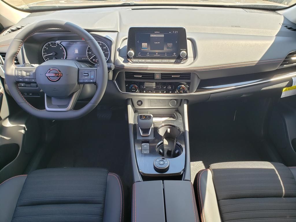2026 Nissan Rogue SV photo 3