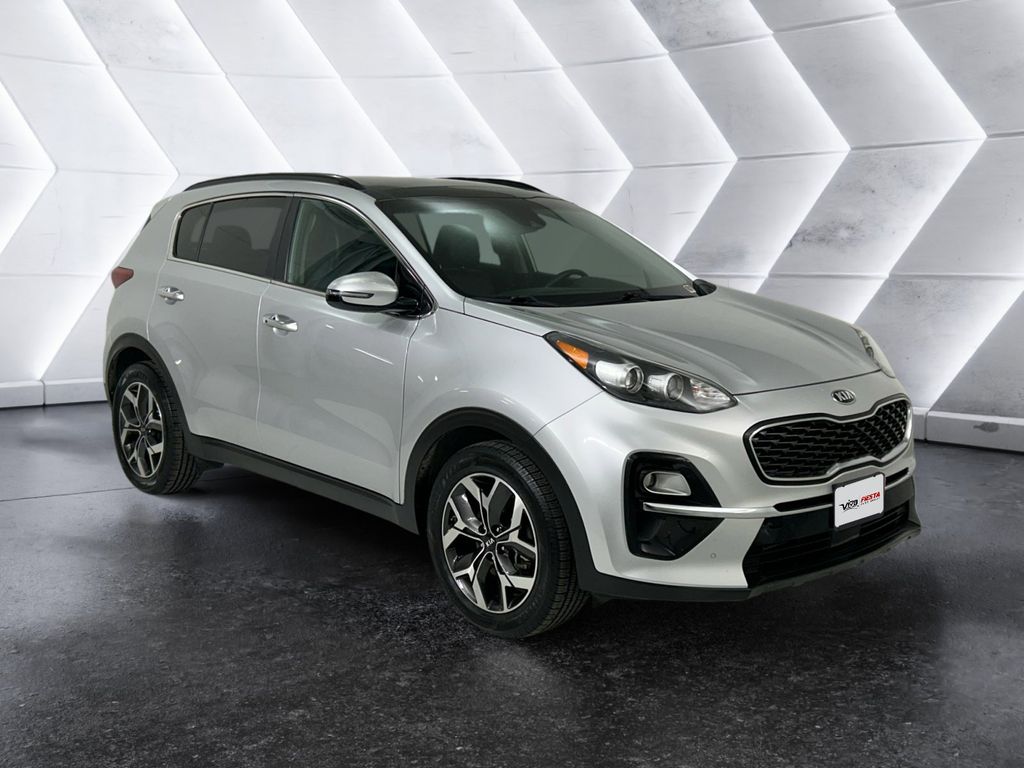 2021 Kia Sportage EX's photo